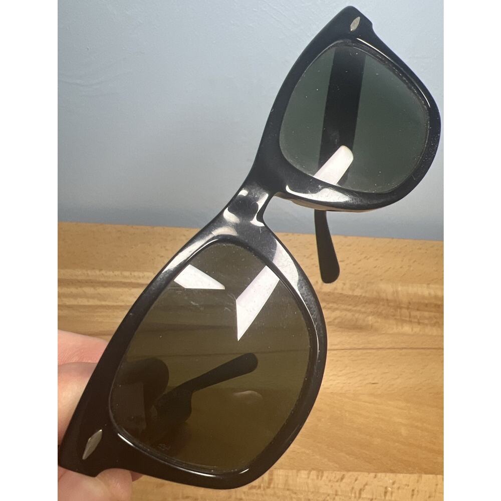 Vintage RAY-BAN B&L 5024 Black Wayfarer Sunglasses USA Unisex Shade Eye Protect